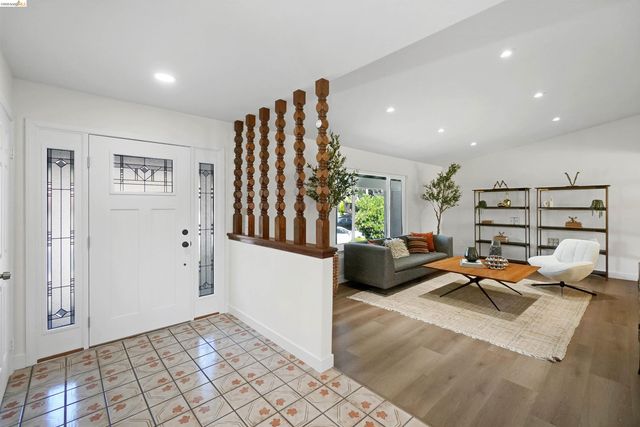 2704 Mohawk Cir, San Ramon, CA 94583