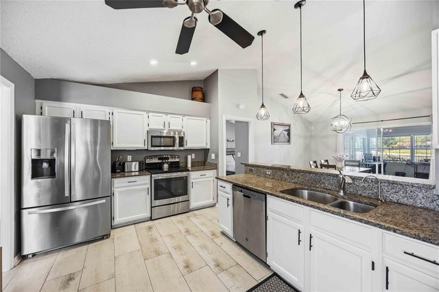 4851 HAMLETS GROVE DRIVE, Sarasota, FL 34235