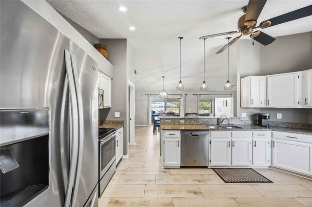 4851 HAMLETS GROVE DRIVE, Sarasota, FL 34235