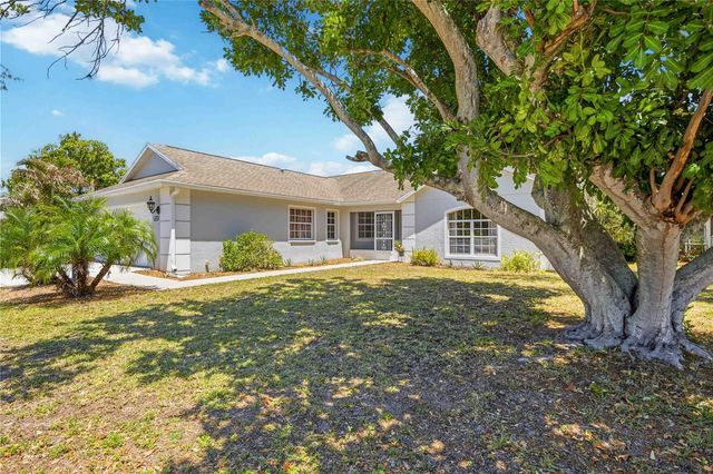 4851 HAMLETS GROVE DRIVE, Sarasota, FL 34235