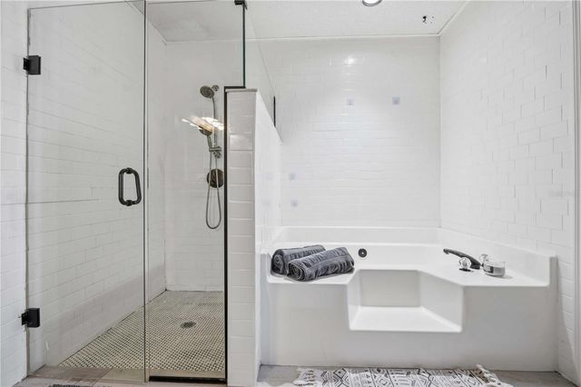 4851 HAMLETS GROVE DRIVE, Sarasota, FL 34235