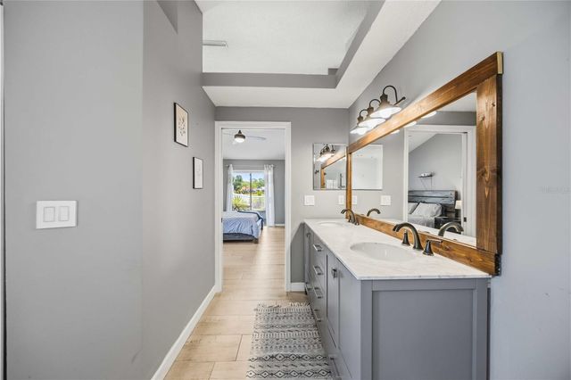 4851 HAMLETS GROVE DRIVE, Sarasota, FL 34235