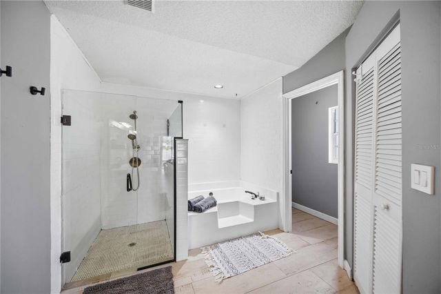 4851 HAMLETS GROVE DRIVE, Sarasota, FL 34235