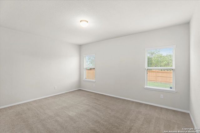 2438 Key Hole View, Converse, TX 78109