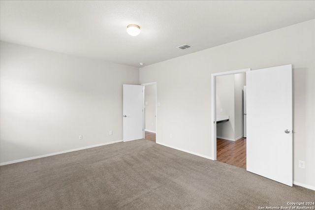 2438 Key Hole View, Converse, TX 78109