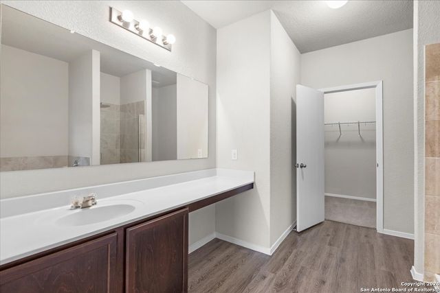 2438 Key Hole View, Converse, TX 78109