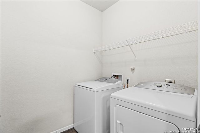 2438 Key Hole View, Converse, TX 78109