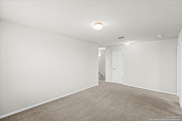2438 Key Hole View, Converse, TX 78109