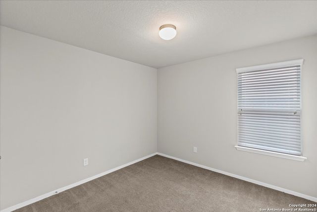 2438 Key Hole View, Converse, TX 78109