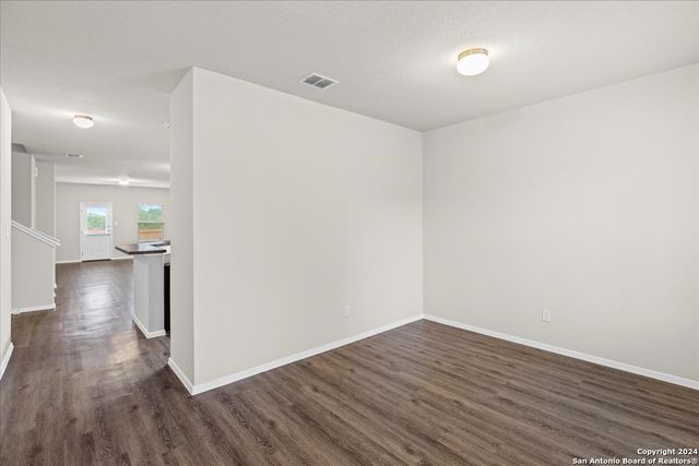 2438 Key Hole View, Converse, TX 78109