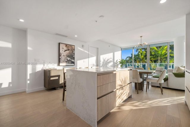 9221 E Bay Harbor Drive 212, Bay Harbor Islands, FL 33154