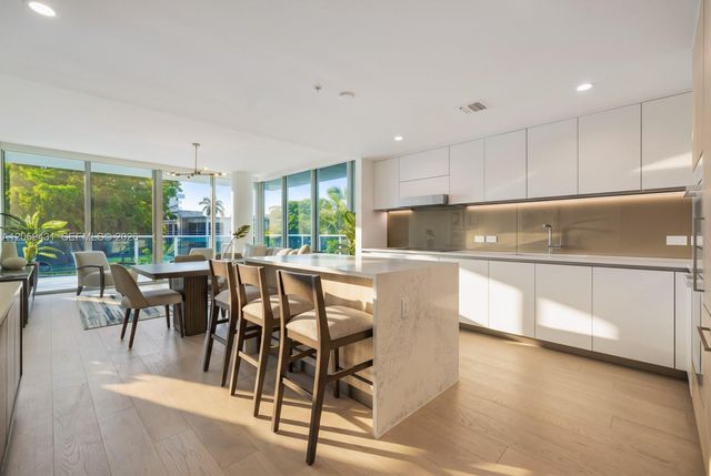 9221 E Bay Harbor Drive 212, Bay Harbor Islands, FL 33154