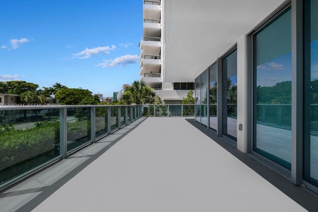9221 E Bay Harbor Drive 212, Bay Harbor Islands, FL 33154