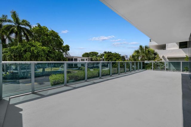 9221 E Bay Harbor Drive 212, Bay Harbor Islands, FL 33154