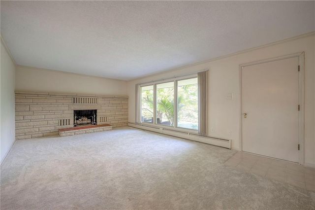 4036 Shrine Park Road, Leavenworth, KS 66048