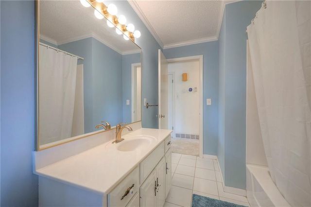 4036 Shrine Park Road, Leavenworth, KS 66048