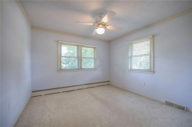 4036 Shrine Park Road, Leavenworth, KS 66048