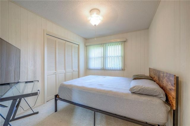 4036 Shrine Park Road, Leavenworth, KS 66048