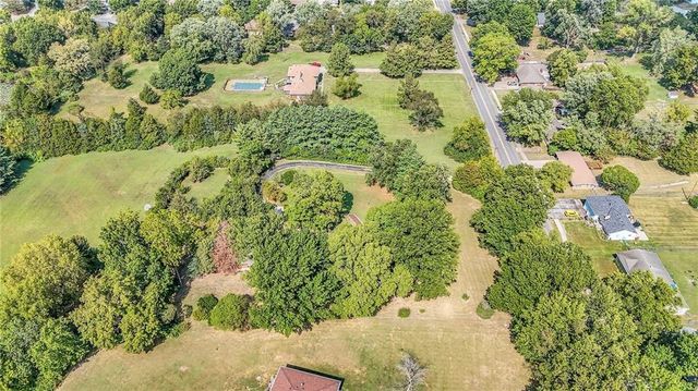 4036 Shrine Park Road, Leavenworth, KS 66048