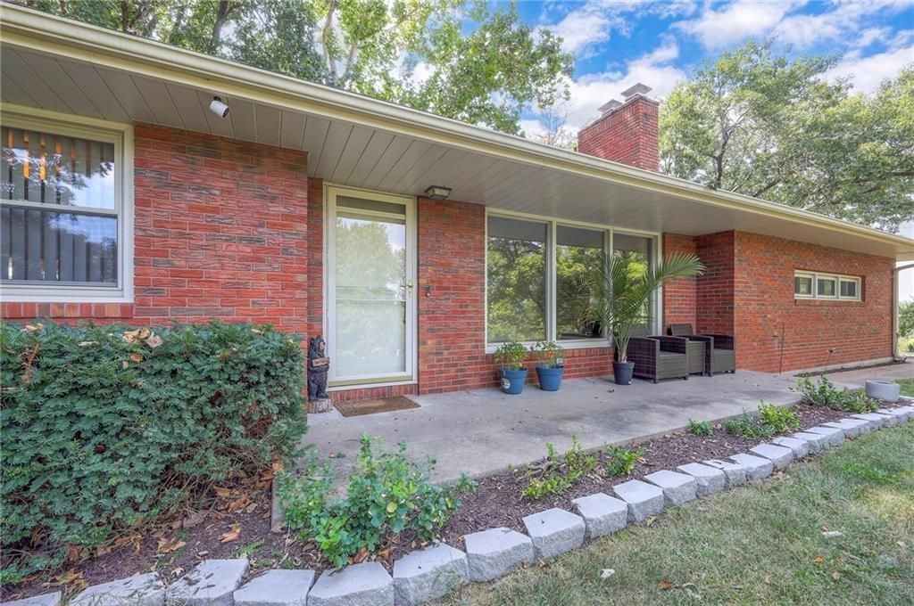 4036 Shrine Park Road, Leavenworth, KS 66048