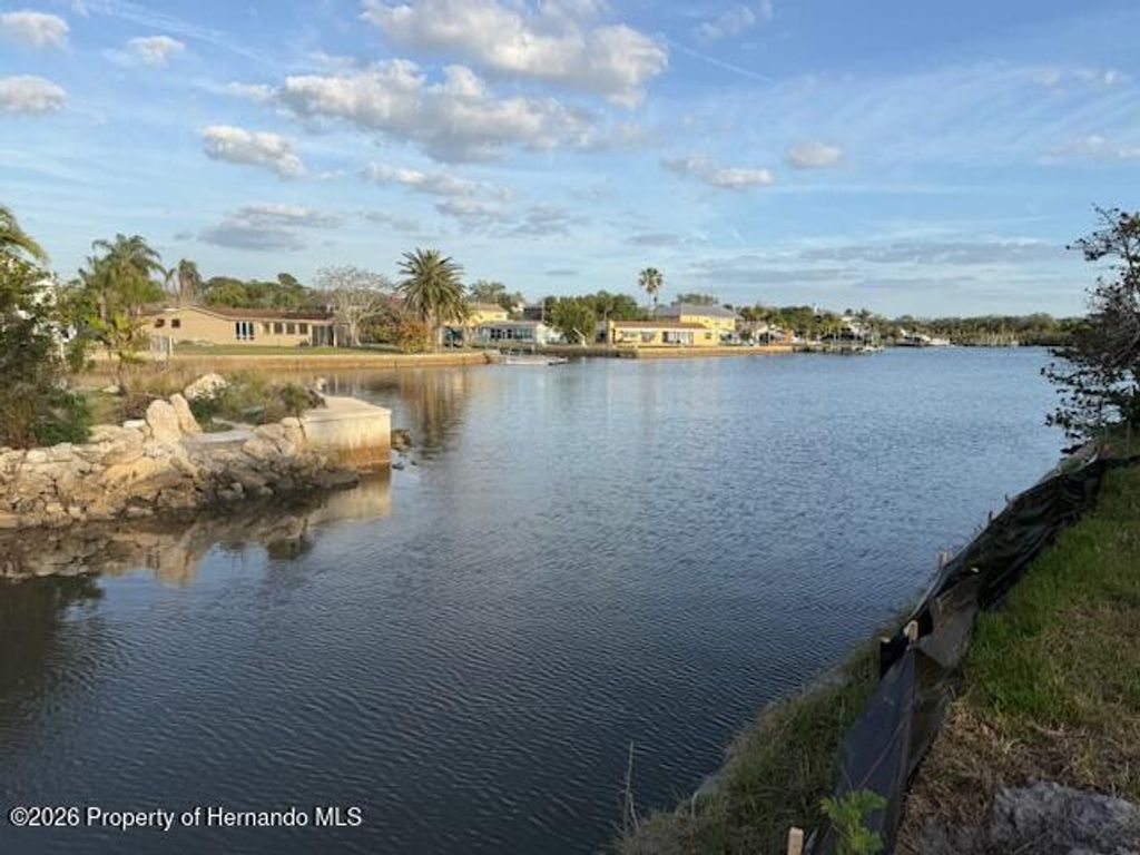 5250 Miller Bayou Drive, Port Richey, FL 34668