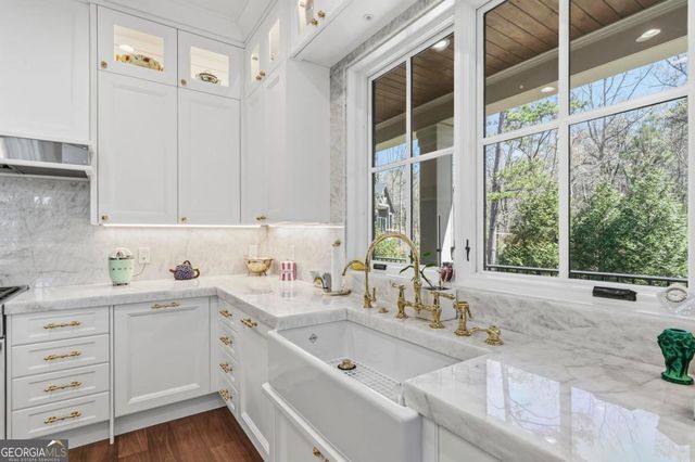 1090 Jones Bluff Court, Greensboro, GA 30642