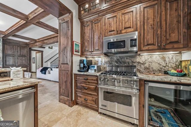 1090 Jones Bluff Court, Greensboro, GA 30642