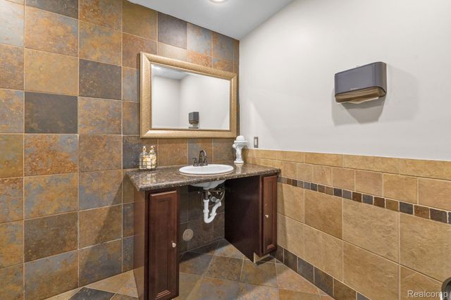 24432 Michigan Avenue, Dearborn, MI 48124