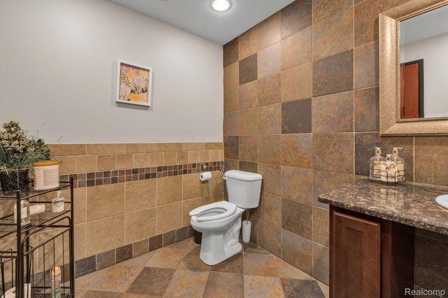 24432 Michigan Avenue, Dearborn, MI 48124