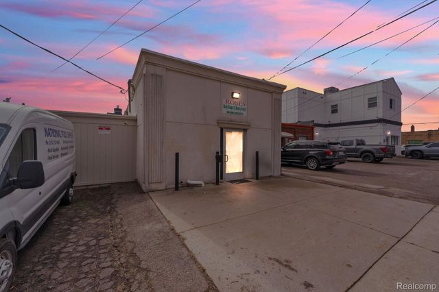 24432 Michigan Avenue, Dearborn, MI 48124