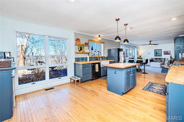 2131 Oakshire Farm, Unincorporated, MO 63084