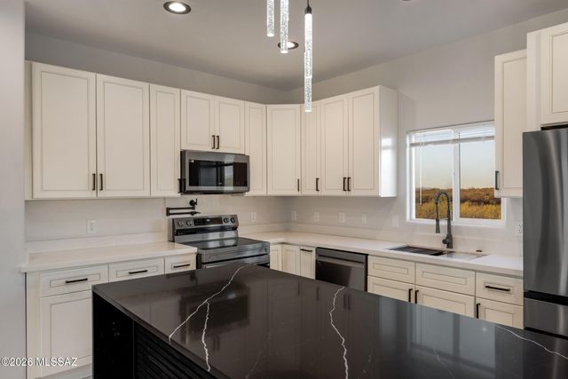 24 Camino Olympia, Rio Rico, AZ 85648