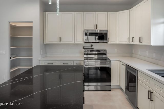 24 Camino Olympia, Rio Rico, AZ 85648