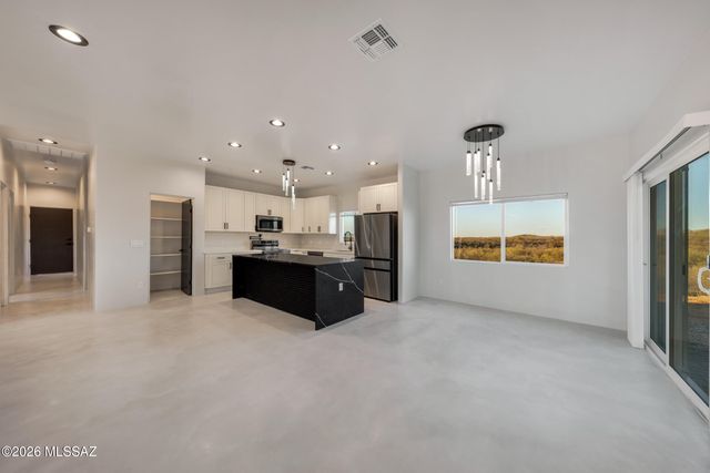 24 Camino Olympia, Rio Rico, AZ 85648