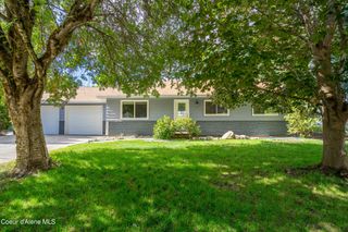 9725 N Gleason Rd, Hayden, ID 83835