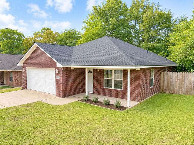 322 Green Leaf Street, Huntsville, TX 77340