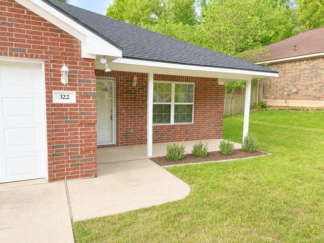 322 Green Leaf Street, Huntsville, TX 77340