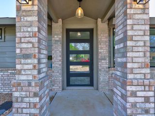 1513 Cloverleaf DR, Austin, TX 78723