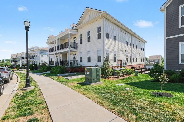 828 Goswell Dr Unit 102, Nolensville, TN 37135