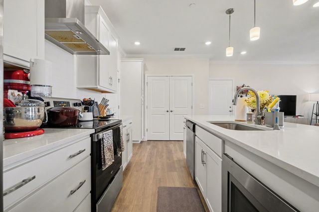 828 Goswell Dr Unit 102, Nolensville, TN 37135