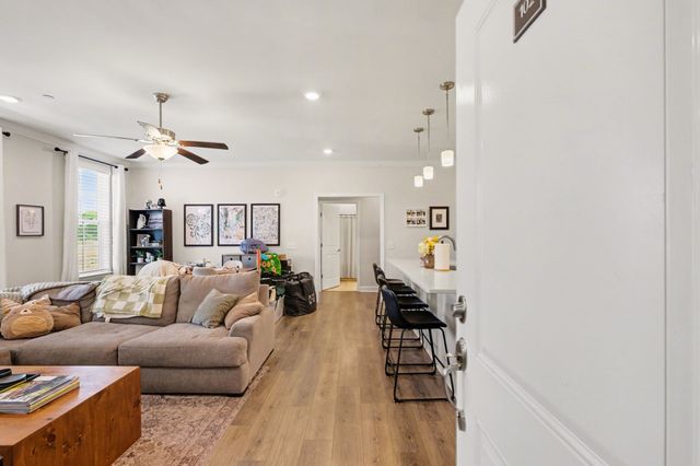 828 Goswell Dr Unit 102, Nolensville, TN 37135