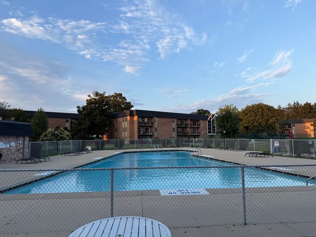 1060 N Mill Street 211, Naperville, IL 60563