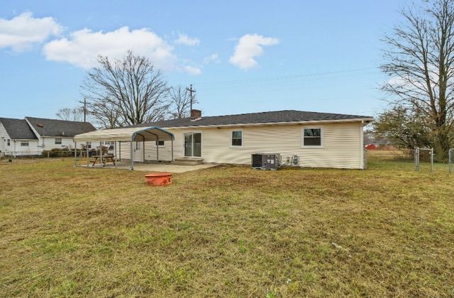 106 Dearman St, Smithville, TN 37166