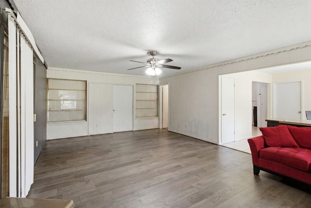6632 Emhouse Street, Dallas, TX 75232
