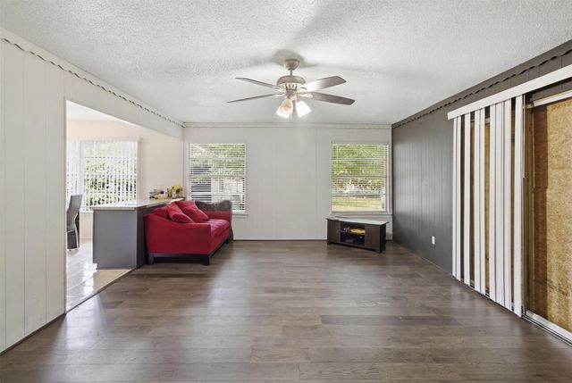 6632 Emhouse Street, Dallas, TX 75232