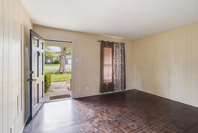 6632 Emhouse Street, Dallas, TX 75232