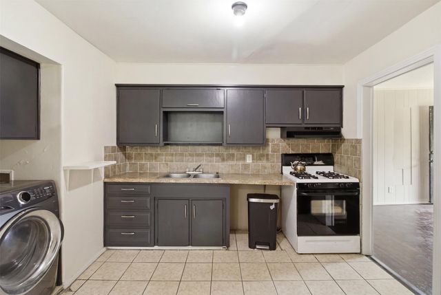 6632 Emhouse Street, Dallas, TX 75232