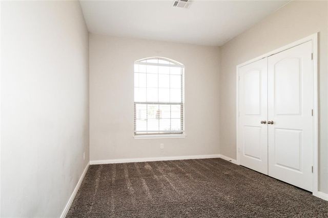 320 E Georgia, Mustang, OK 73064