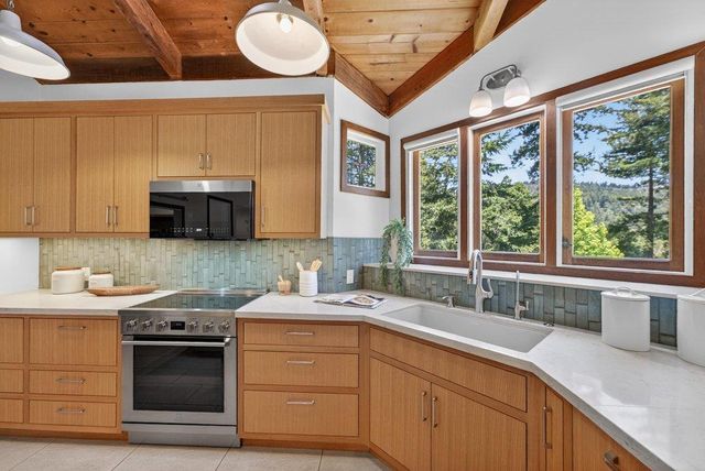 2030 Sparrow Valley Road, Aptos, CA 95003