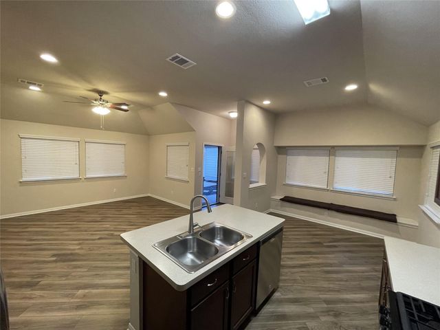 108 Lasino DR, Georgetown, TX 78626